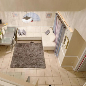 Great home! Great location! Pets welcome